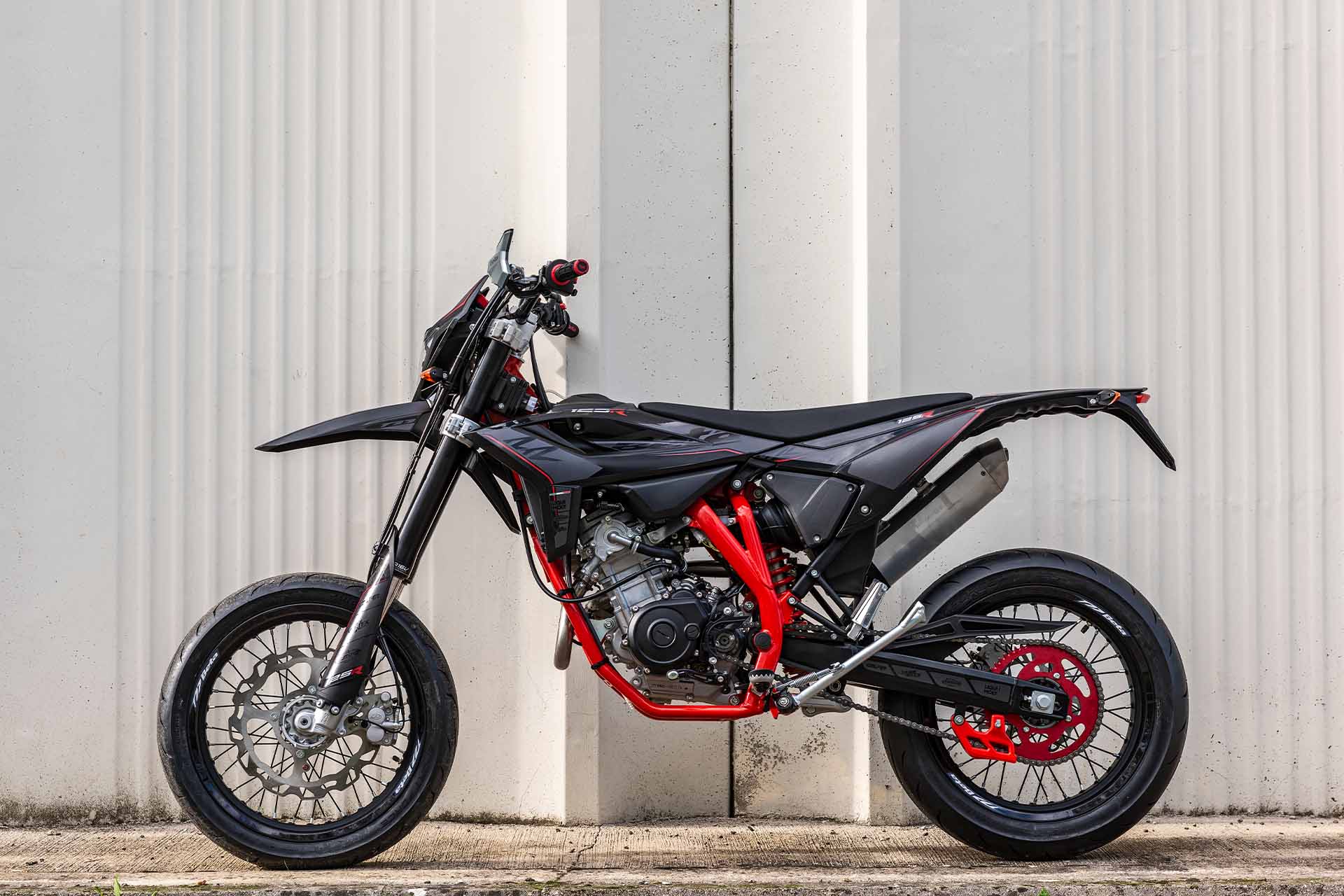BETA RR Motard 4 T 125 R seite